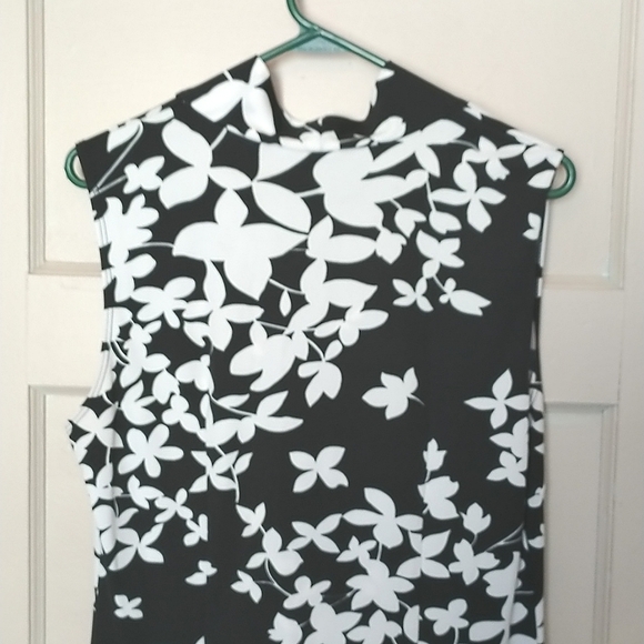 GUC New York & Company Size L Black & White Floral Cowl Neck Sleeveless … - Picture 7 of 10